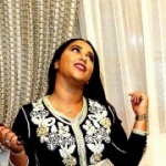 مريم من تونفيت - المغربتبحث عن رجال للزواج و التعارف